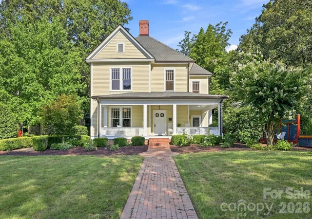 1st image of 559 N Main St, Davidson, NC 28036 | MLS# 4412732