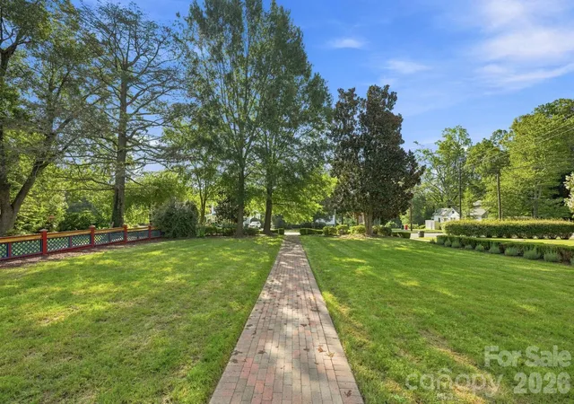 3rd image of 559 N Main St, Davidson, NC 28036 | MLS# 4412732