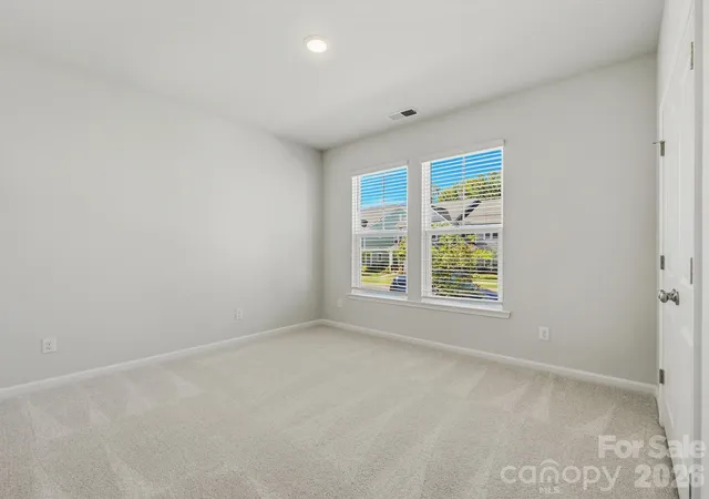 Photo 3 of Townhouse for sale at 10034 Mamillion Dr, Huntersville, NC 28078 | MLS# 4412737 | Listing updated on 2026-10-07
