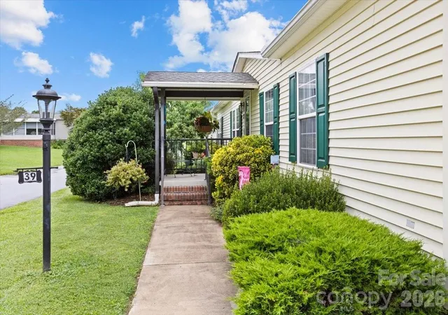 3rd image of 39 Stephanie Ln #13, Hendersonville, NC 28792 | MLS# 4412747