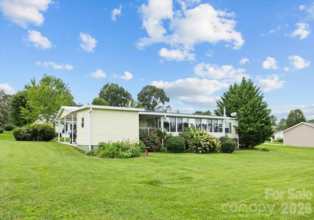 5th image of 39 Stephanie Ln #13, Hendersonville, NC 28792 | MLS# 4412747