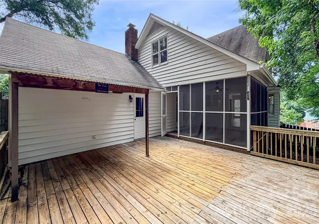 Photo 4 of Single family home for sale at 16539 Grapperhall Dr, Huntersville, NC 28078 | MLS# 4412768 | Listing updated on 2026-10-01