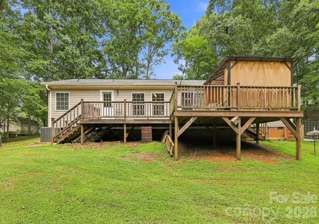 Photo 3 of Single family home for sale at 175 Riverfield Dr, Statesville, NC 28625 | MLS# 4412782 | Listing updated on 2026-09-21