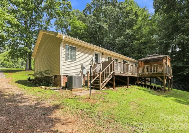 Photo 4 of Single family home for sale at 175 Riverfield Dr, Statesville, NC 28625 | MLS# 4412782 | Listing updated on 2026-09-21