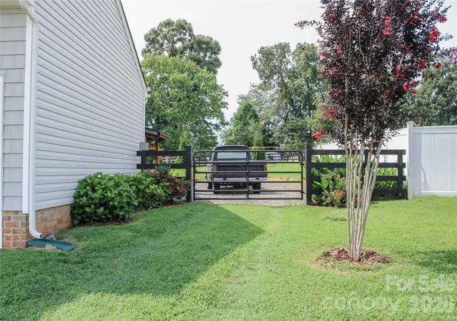 4th image of 120 Dublin Ct, Statesville, NC 28677 | MLS# 4412798