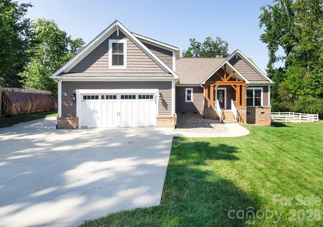 Photo 1 of Single family home for sale at 3825 Chevlot Hills Rd, Sherrills Ford, NC 28673 | MLS# 4412803 | Listing updated on 2026-09-05