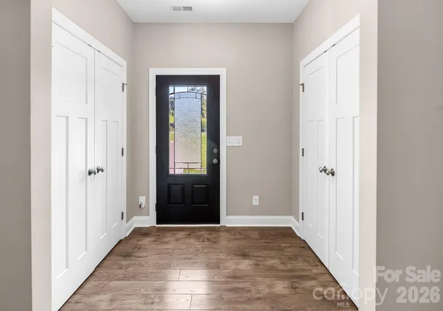 Photo 2 of Single family home for sale at 3825 Chevlot Hills Rd, Sherrills Ford, NC 28673 | MLS# 4412803 | Listing updated on 2026-09-05
