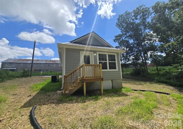 Photo 15 of Single family home for sale at 619 Railroad Ave, Troy, NC 27371 | MLS# 4412819 | Listing updated on 2026-08-09