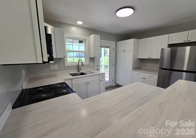 Photo 5 of Single family home for sale at 202 W Roswell St, Troy, NC 27371 | MLS# 4412823 | Listing updated on 2026-08-09