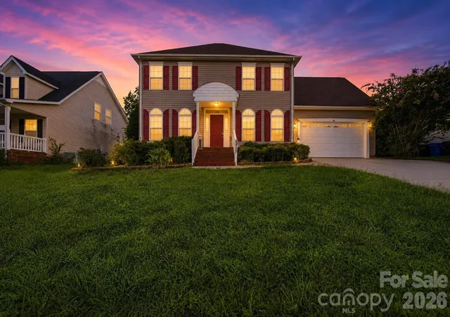 Photo 3 of Single family home for sale at 2415 Sweetbriar Ln, Rock Hill, SC 29732 | MLS# 4412828 | Listing updated on 2026-08-28