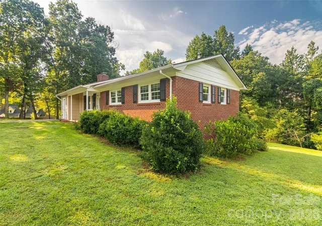 5th image of 156 Eskimo Dr, Bostic, NC 28018 | MLS# 4412846