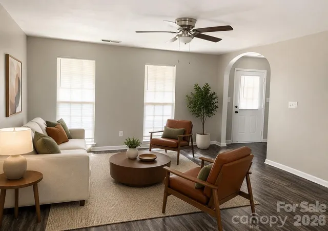Photo 2 of Single family home for sale at 124 Winding Cyn Dr, Charlotte, NC 28214 | MLS# 4412852 | Listing updated on 2026-09-24