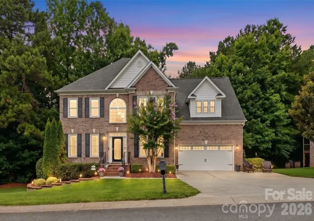 Photo 2 of Single family home for sale at 112 Millwood Dr, Fort Mill, SC 29715 | MLS# 4412856 | Listing updated on 2026-09-23