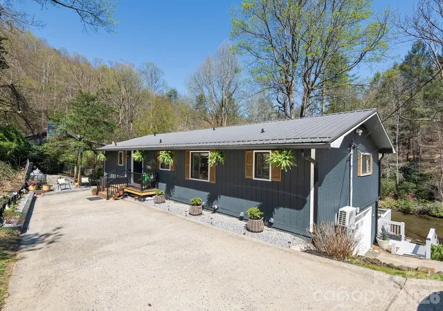 5th image of 228 White Oak Rd, Waynesville, NC 28785 | MLS# 4412866