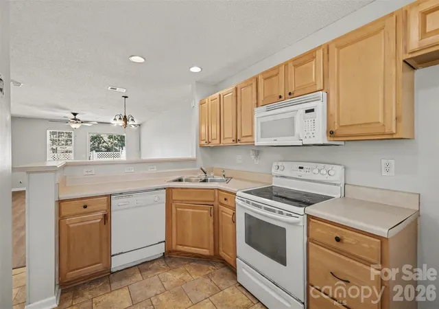 3rd image of 2962 Caldwell Ridge Pkwy, Charlotte, NC 28213 | MLS# 4412870