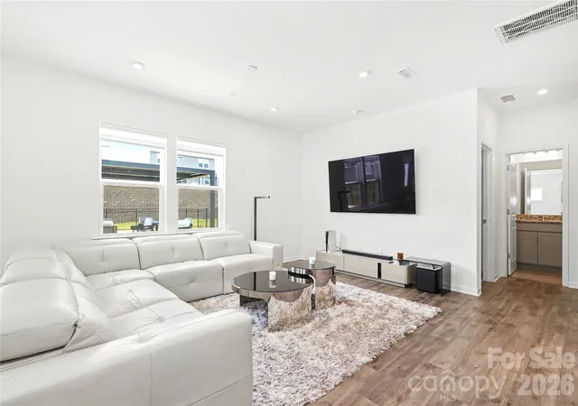 image of 11122 Glasden Rd, Charlotte, NC 28278 | MLS# 4412875