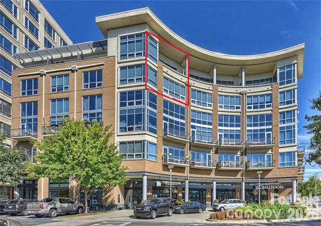 Listing Photo 1 - Condo for sale in building located at 1133 Metropolitan Ave, Charlotte, NC 28204 - Unit #617