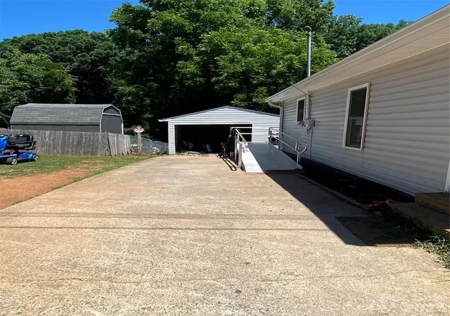 Photo 2 of Single family home for sale at 604 Peden St, North Wilkesboro, NC 28659 | MLS# 4412880 | Listing updated on 2026-08-11