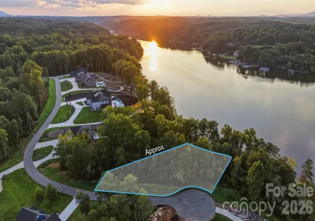 4th image of 5768 Lake Pointe Dr #15, Granite Falls, NC 28630 | MLS# 4412883
