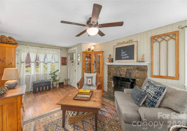 Photo 4 of Single family home for sale at 21 Lincoln Ave, Asheville, NC 28803 | MLS# 4412892 | Listing updated on 2026-10-07