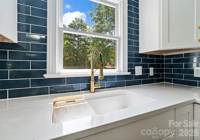 Photo 3 of Single family home for sale at 690 Knighton Hl Rd, Rock Hill, SC 29732 | MLS# 4412894 | Listing updated on 2026-10-04