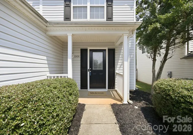 image of 10404 Haddington Dr Nw, Charlotte, NC 28269 | MLS# 4412907