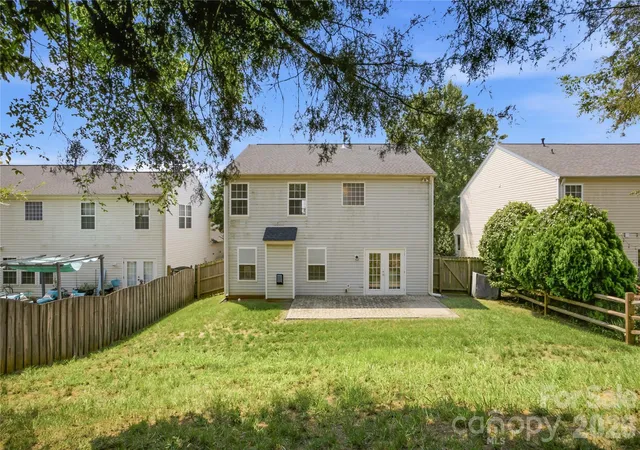 47th image of 10404 Haddington Dr Nw, Charlotte, NC 28269 | MLS# 4412907