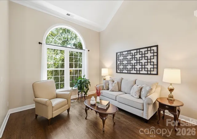 Photo 2 of Single family home for sale at 3518 Abbey Hl Ln, Charlotte, NC 28210 | MLS# 4412910 | Listing updated on 2026-10-06
