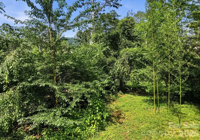 5th image of 50 Alclare Ct, Asheville, NC 28804 | MLS# 4412914
