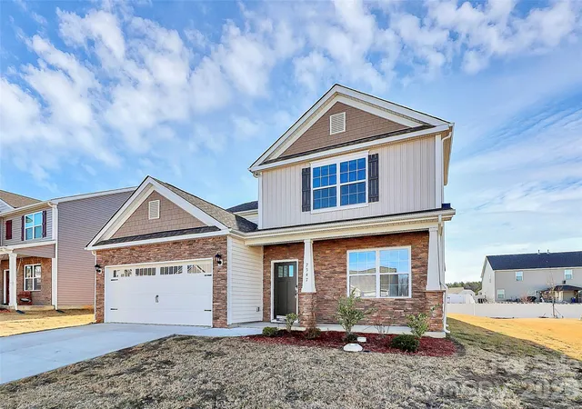 Photo 3 of Single family home for sale at 7347 Teague Dr, Gastonia, NC 28056 | MLS# 4412915 | Listing updated on 2026-08-10