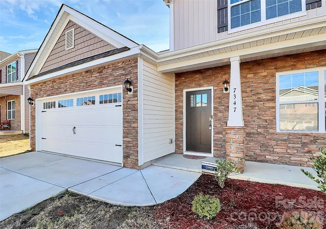 Photo 4 of Single family home for sale at 7347 Teague Dr, Gastonia, NC 28056 | MLS# 4412915 | Listing updated on 2026-08-10