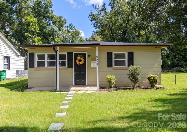 Photo 1 of Single family home for sale at 931 Reliance St, Charlotte, NC 28208 | MLS# 4412945 | Listing updated on 2026-10-09