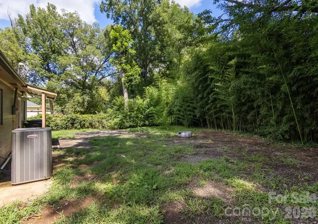 Photo 4 of Single family home for sale at 931 Reliance St, Charlotte, NC 28208 | MLS# 4412945 | Listing updated on 2026-10-29