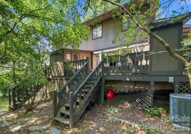 24th image of 98 Laurelwood Cir W #6, Hendersonville, NC 28791 | MLS# 4412946