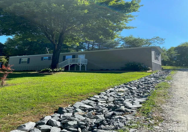 1st image of 104 Fox Ridge Dr, Hendersonville, NC 28739 | MLS# 4412964