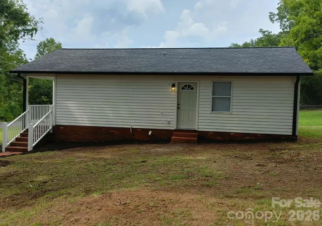 Photo 3 of Single family home for sale at 700 Harmon Rd, Kings Mountain, NC 28086 | MLS# 4412965 | Listing updated on 2026-09-17