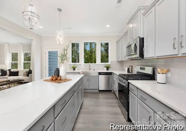 3rd image of 126 Pembroke Way #18, Albemarle, NC 28001 | MLS# 4412984
