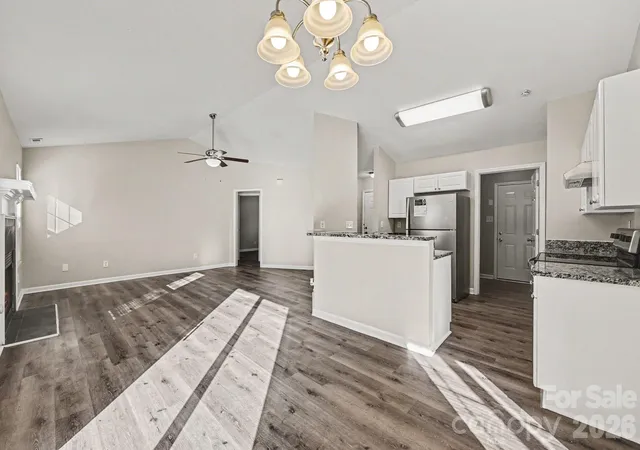 Photo 4 of Single family home for sale at 4410 Craven Hl Dr, Charlotte, NC 28216 | MLS# 4412999 | Listing updated on 2026-08-12