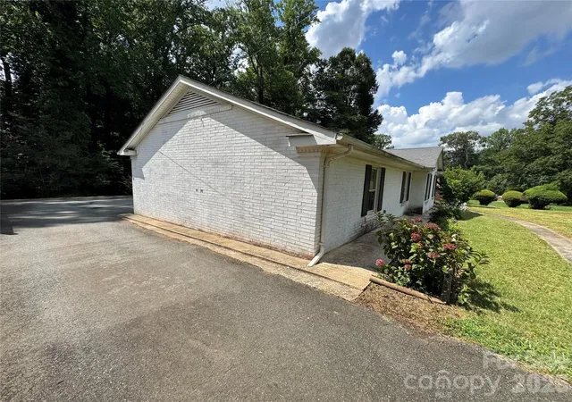 30th image of 6233 Donna Dr, Charlotte, NC 28213 | MLS# 4413001