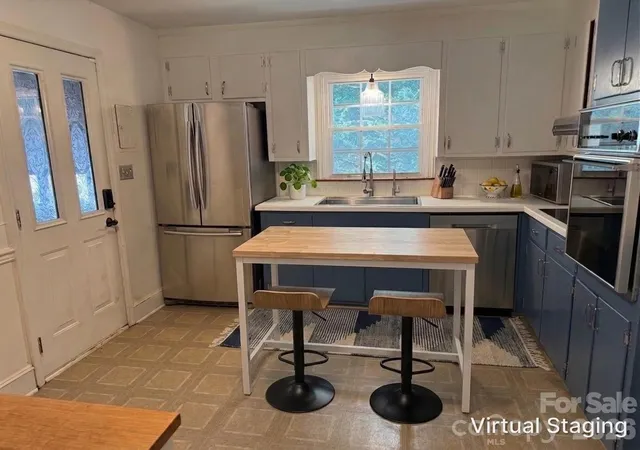3rd image of 6233 Donna Dr, Charlotte, NC 28213 | MLS# 4413001