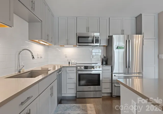 Photo 4 of Condo for sale at 45 Asheland Ave #405, Asheville, NC 28801 | MLS# 4413012 | Listing updated on 2026-09-04
