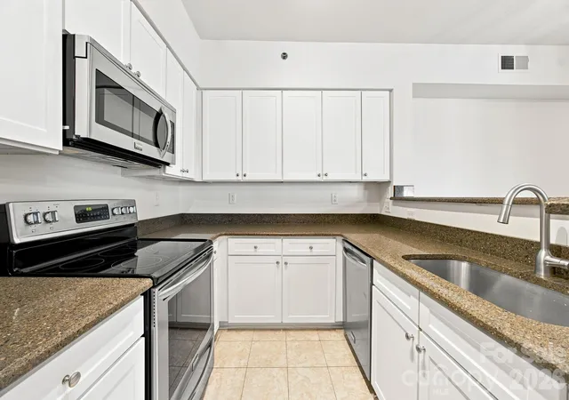 Photo 3 of Condo for sale at 1315 East Blvd #401, Charlotte, NC 28203 | MLS# 4413020 | Listing updated on 2026-09-23
