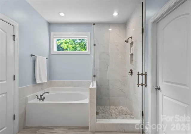 Photo 3 of Single family home for sale at 2467 Chatham Dr, Fort Mill, SC 29707 | MLS# 4413042 | Listing updated on 2026-09-28