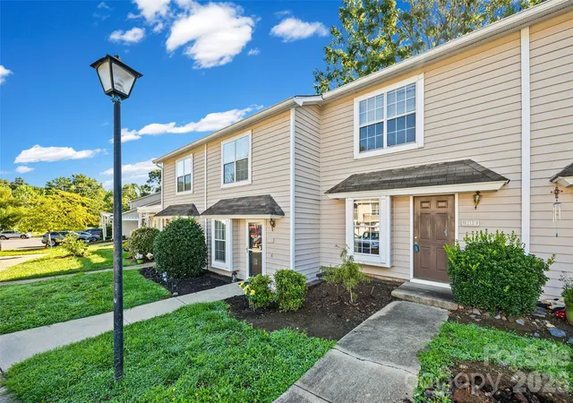 2nd image of 304 Heritage Pkwy, Fort Mill, SC 29715 | MLS# 4413047