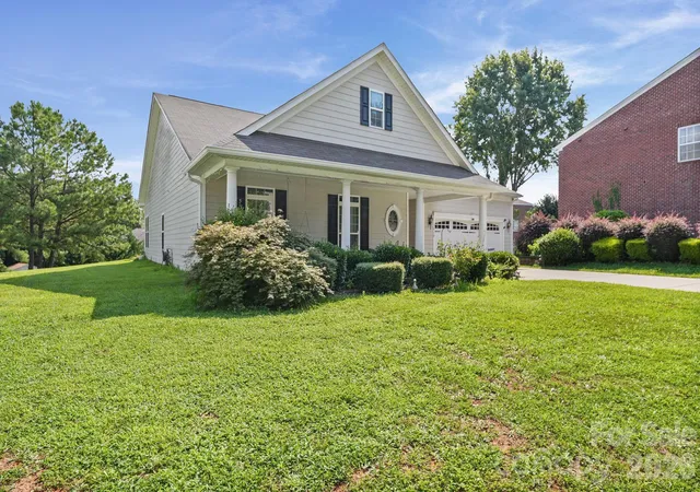 2nd image of 3018 Robusta Ct, Gastonia, NC 28056 | MLS# 4413055