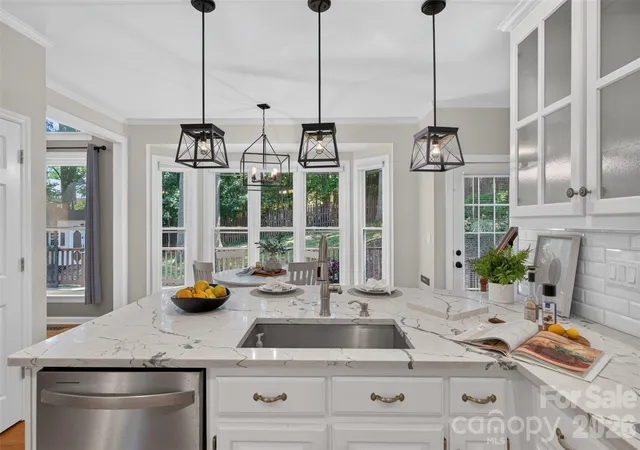 4th image of 8011 Alba Ct, Charlotte, NC 28269 | MLS# 4413059