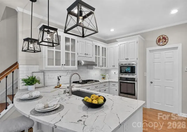 5th image of 8011 Alba Ct, Charlotte, NC 28269 | MLS# 4413059