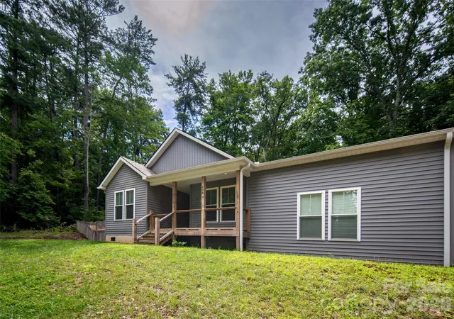 23rd image of 208 Robinson Hollow Dr, Candler, NC 28715 | MLS# 4413060