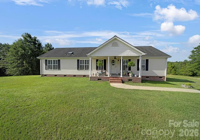 Photo 1 of Single family home for sale at 1915 Beach Ln, Heath Springs, SC 29058 | MLS# 4413061 | Listing updated on 2026-08-16