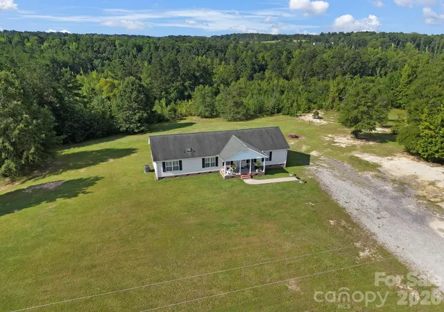 Photo 4 of Single family home for sale at 1915 Beach Ln, Heath Springs, SC 29058 | MLS# 4413061 | Listing updated on 2026-08-16
